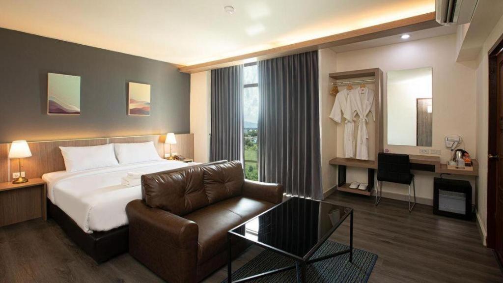 B2 Mae Sot Boutique & Budget Hotel Exteriör bild