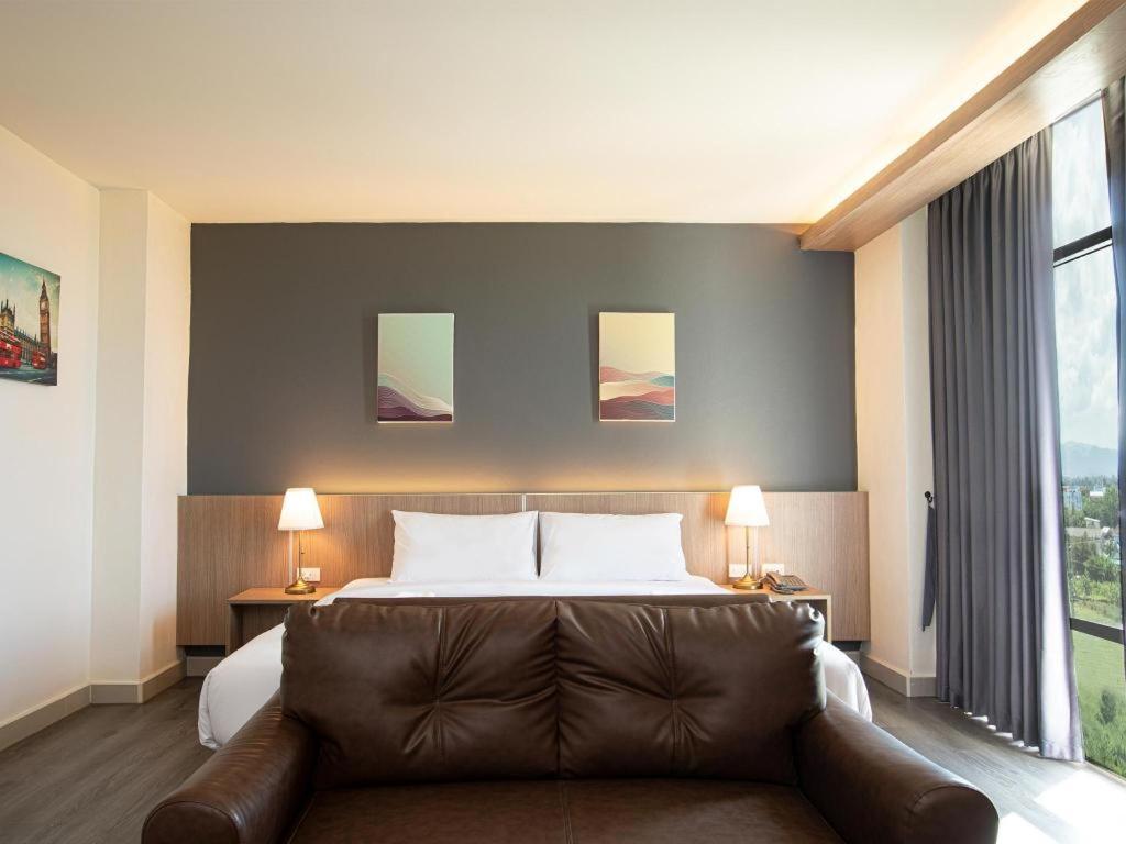 B2 Mae Sot Boutique & Budget Hotel Exteriör bild