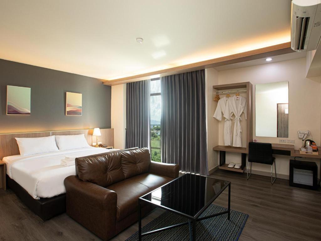 B2 Mae Sot Boutique & Budget Hotel Exteriör bild