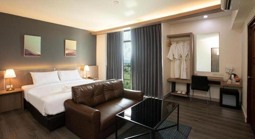 B2 Mae Sot Boutique & Budget Hotel Exteriör bild